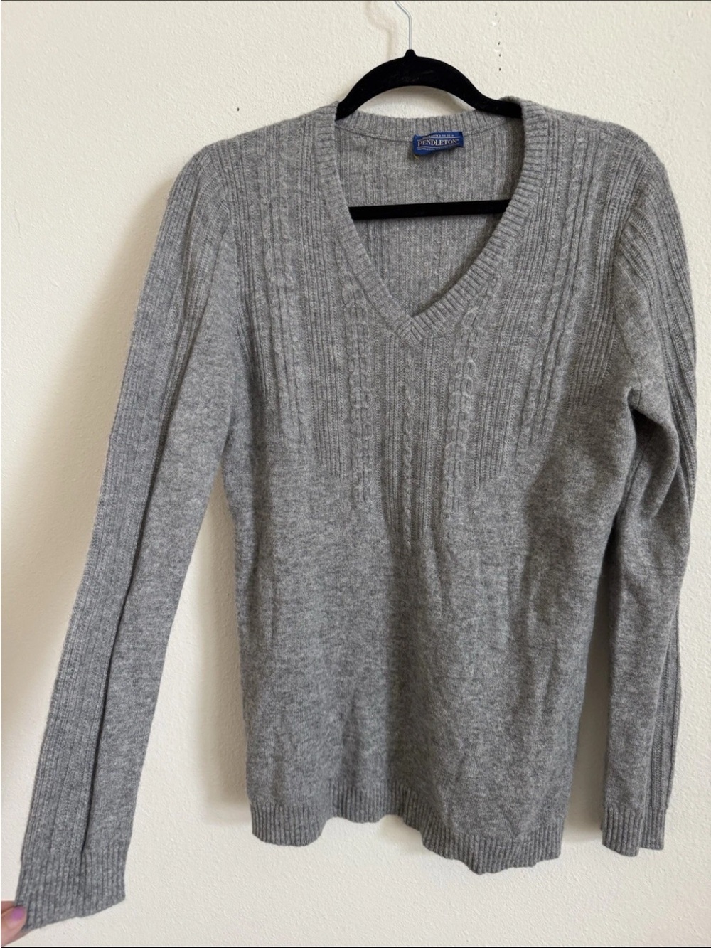 Pendleton Cashmere Gray Vneck Cable Knit Sweater Size M